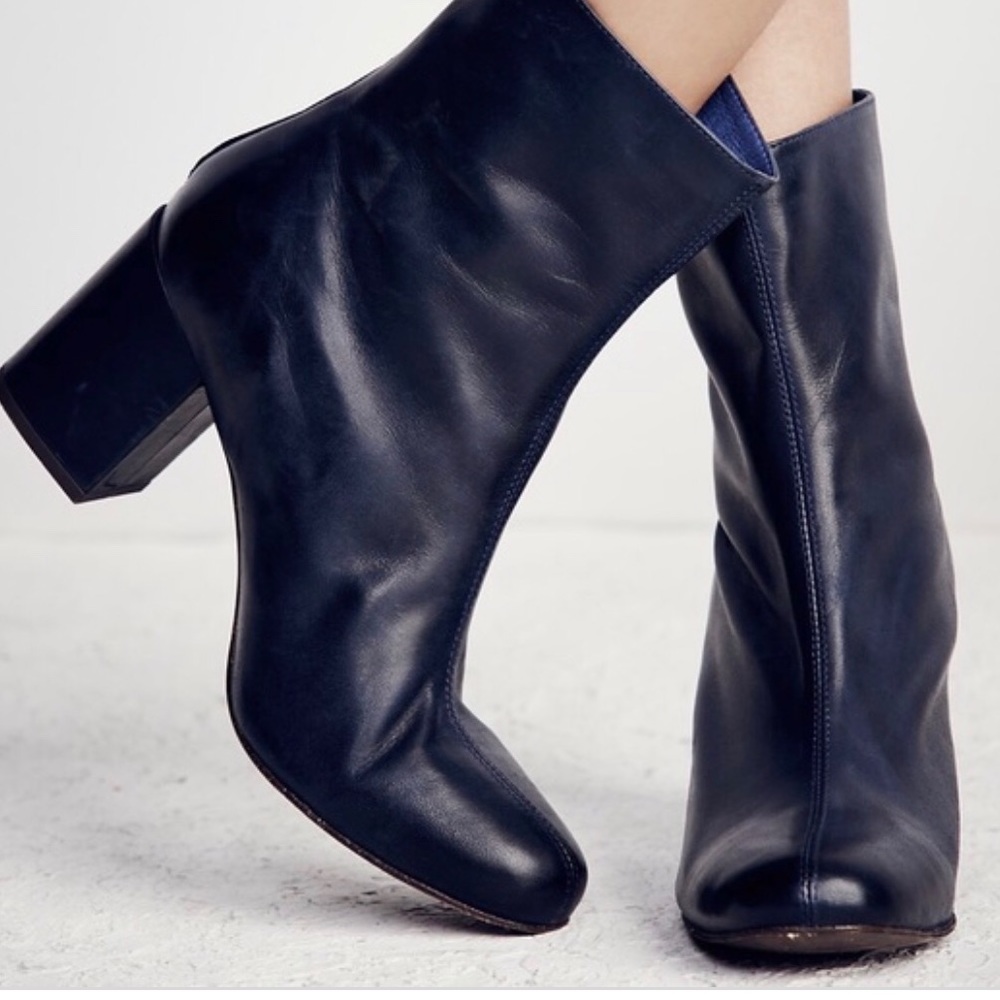 [nwt] Free People Cecile Blue Leather Ankle Boot